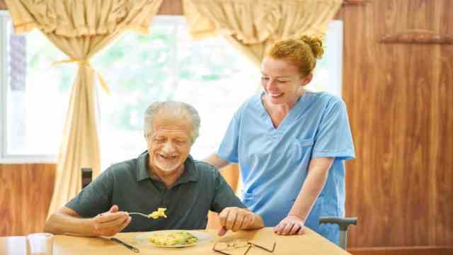 How to Choose the Right Senior Care Placement for Your Loved One